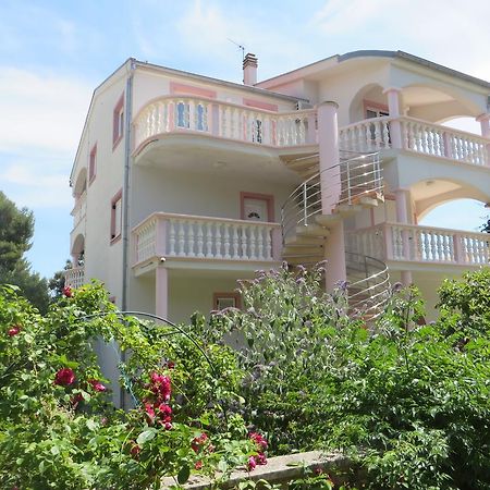 Gardenia Apartments Pakoštane Esterno foto