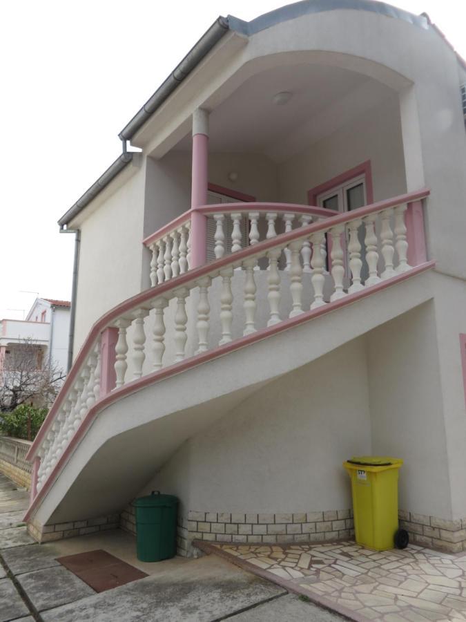 Gardenia Apartments Pakoštane Esterno foto