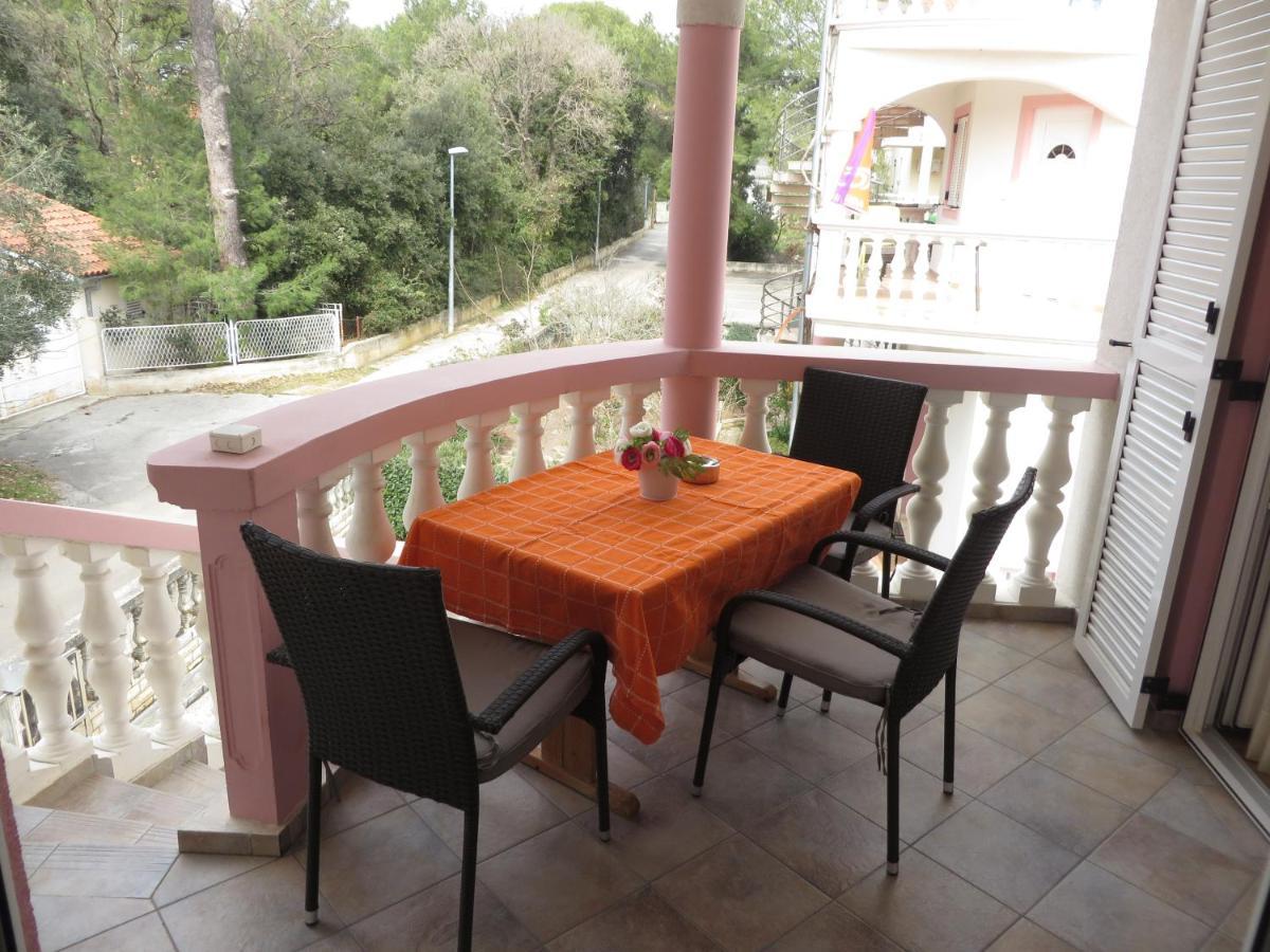 Gardenia Apartments Pakoštane Esterno foto