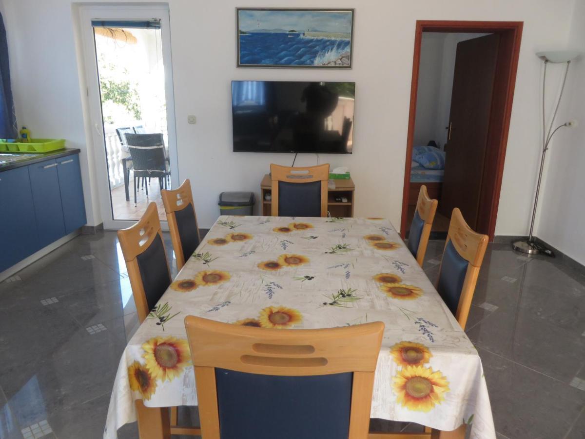 Gardenia Apartments Pakoštane Esterno foto