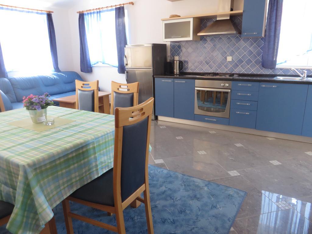 Gardenia Apartments Pakoštane Esterno foto