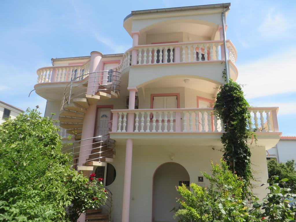 Gardenia Apartments Pakoštane Esterno foto