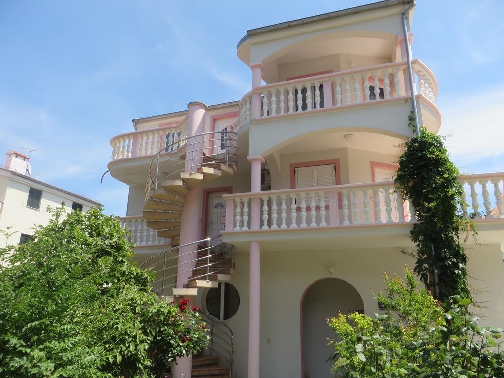 Gardenia Apartments Pakoštane Esterno foto