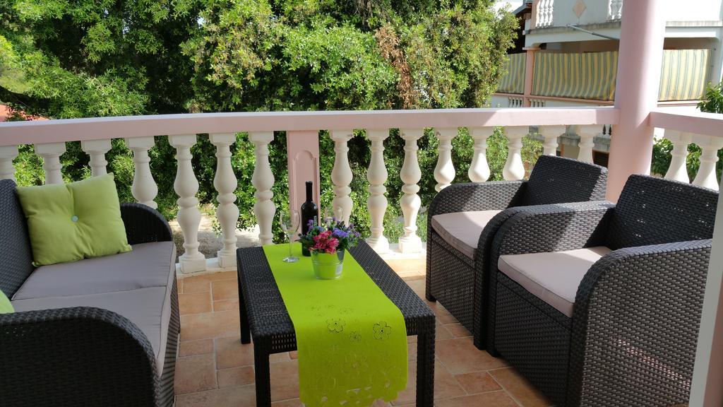 Gardenia Apartments Pakoštane Esterno foto