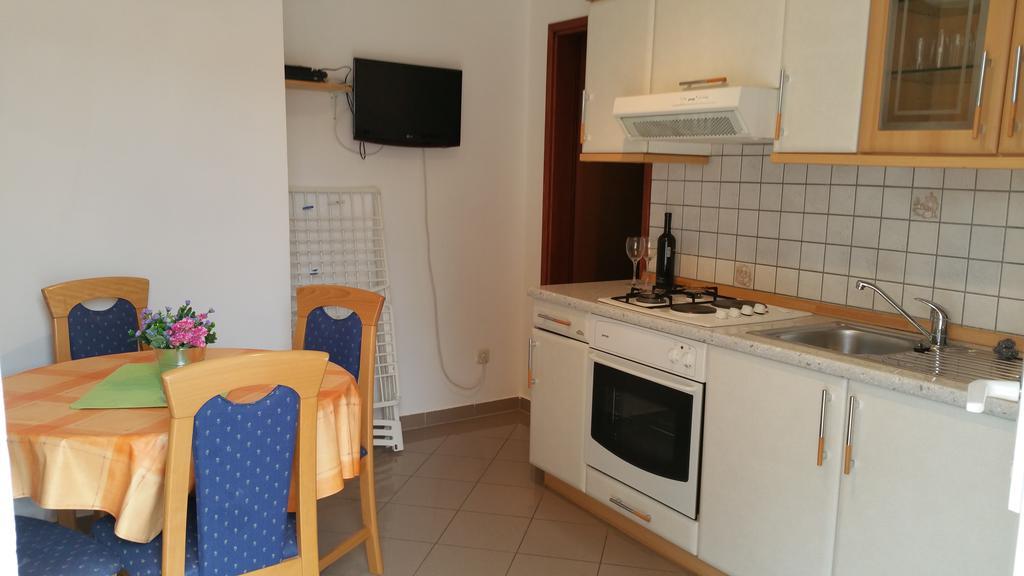 Gardenia Apartments Pakoštane Esterno foto
