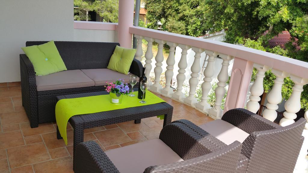 Gardenia Apartments Pakoštane Esterno foto