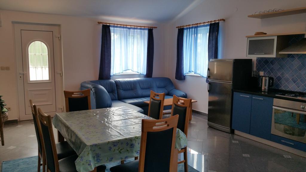Gardenia Apartments Pakoštane Esterno foto