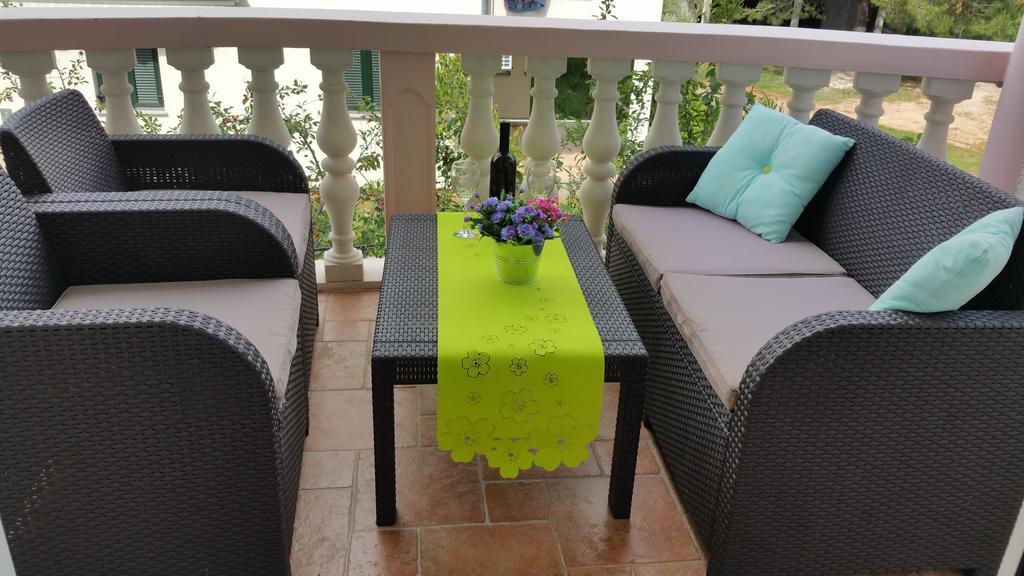 Gardenia Apartments Pakoštane Esterno foto